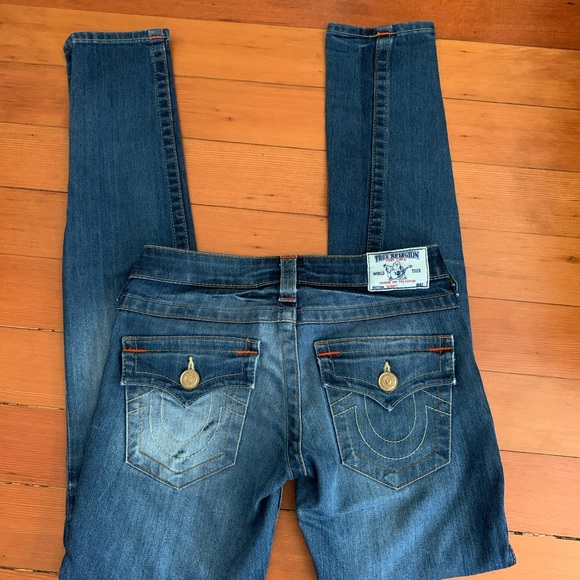 True Religion Women’s skinny Jeans (Short Inseam) - Picture 3 of 6